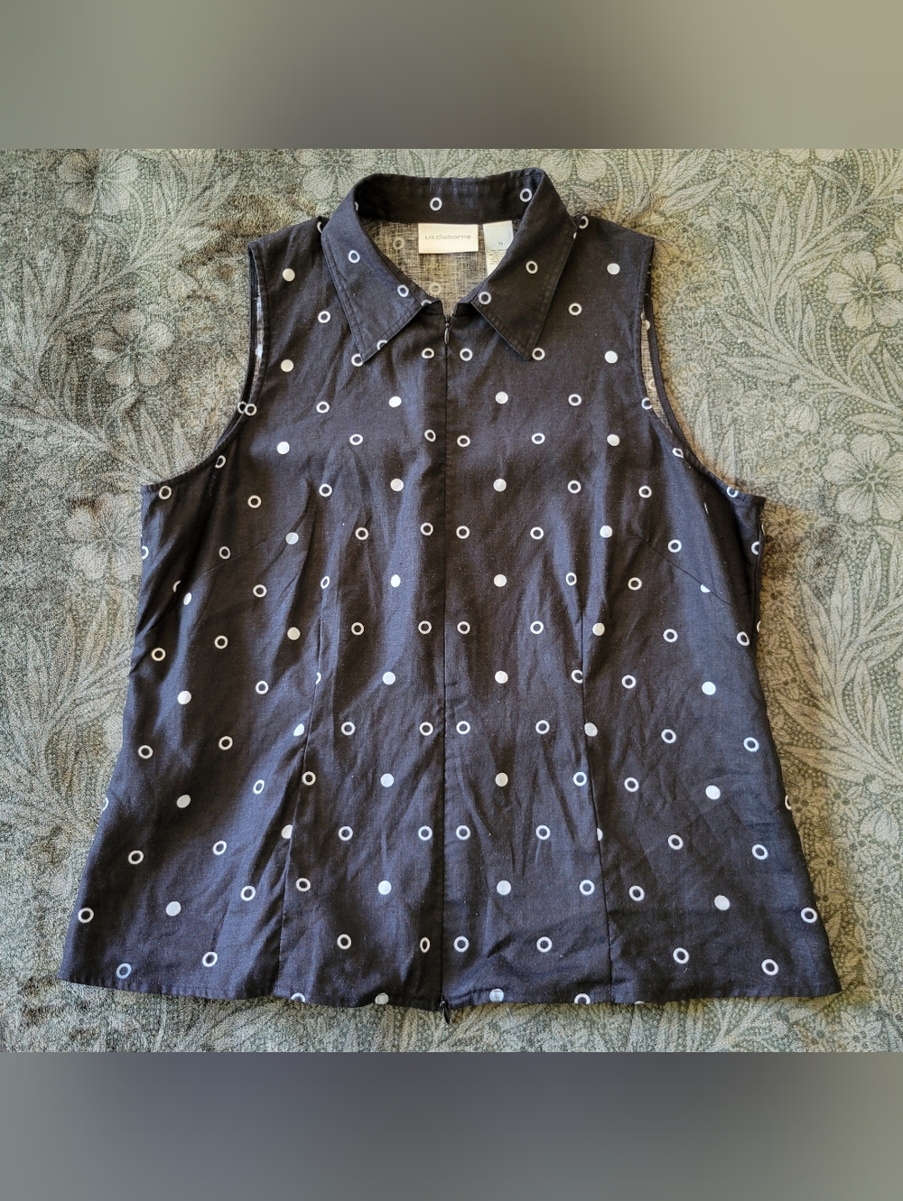 Liz Claiborne | 100% Linen Sleeveless Shirt